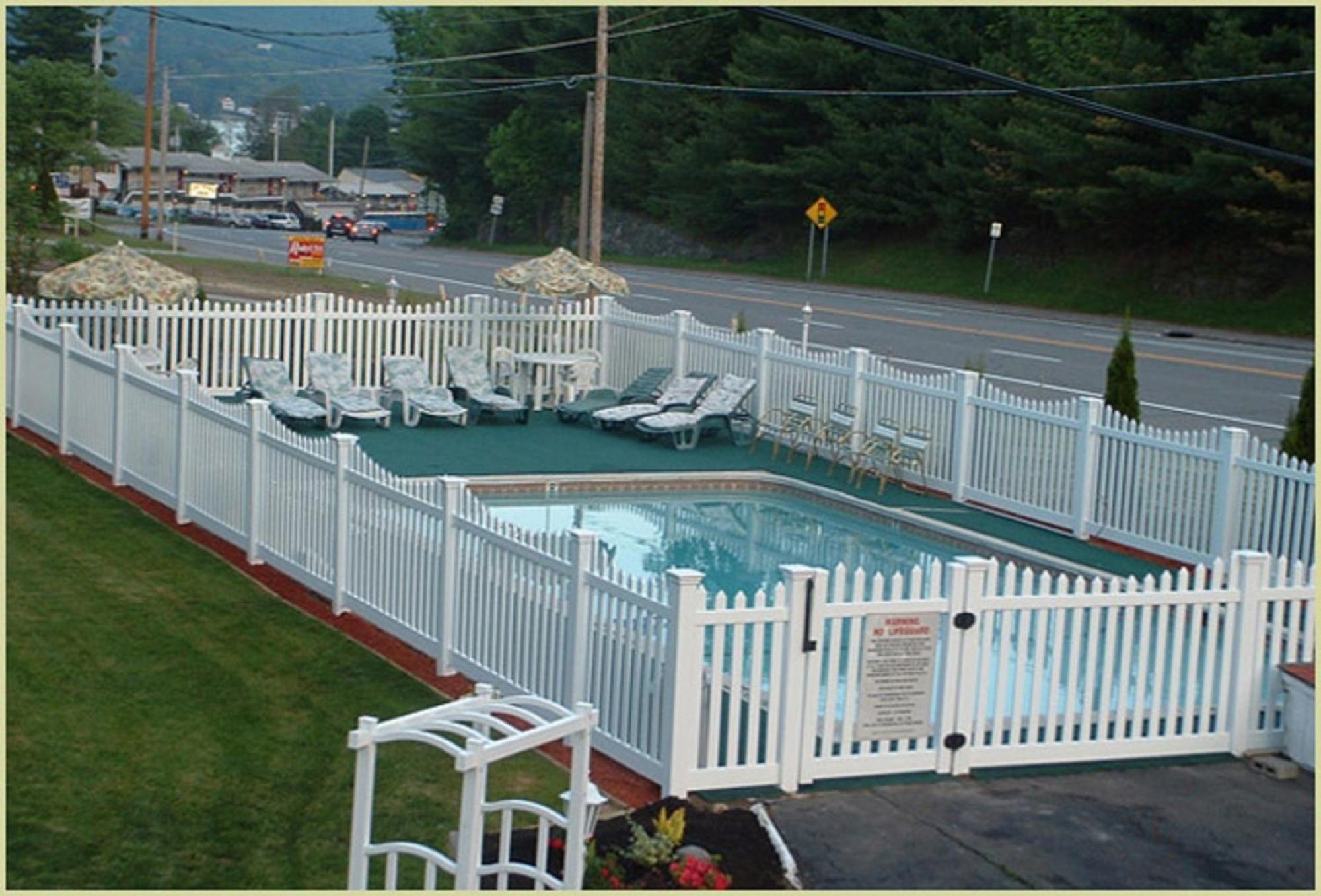 Seven Dwarfs Cabin - On The Brook Cabins Lake George Bagian luar foto