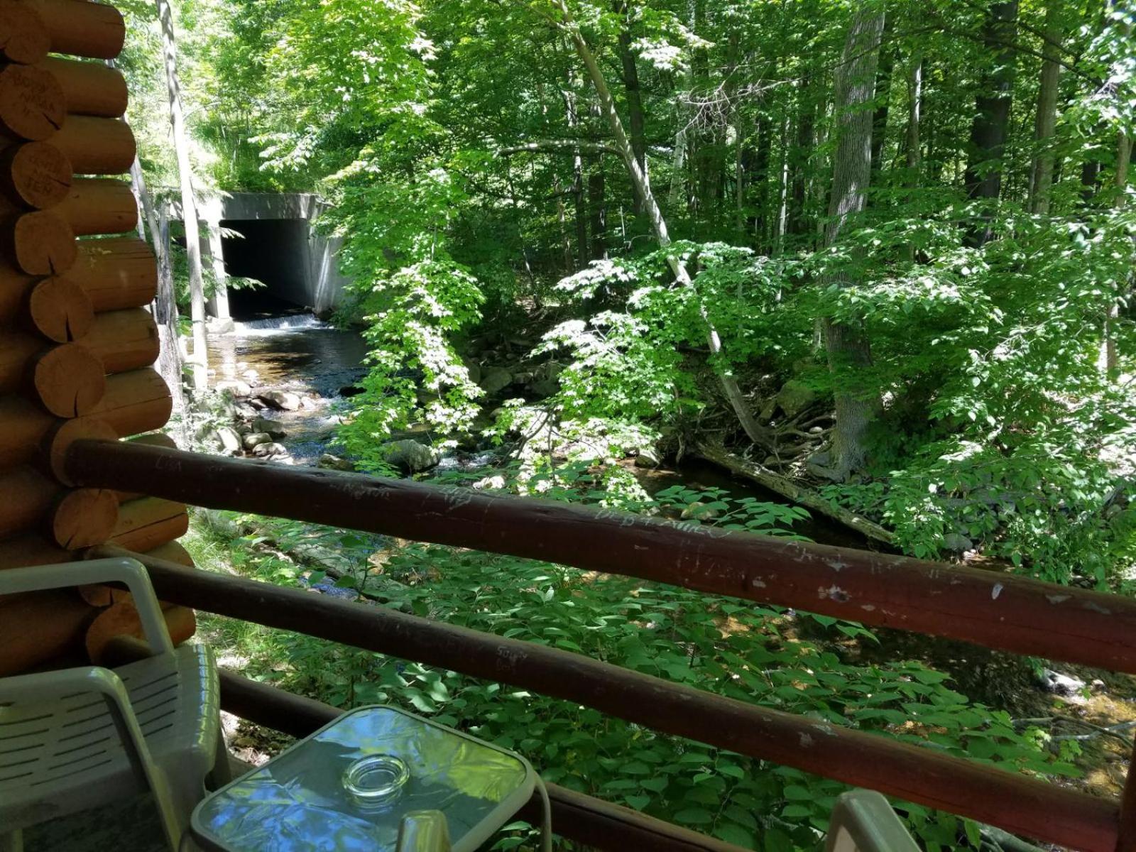 Seven Dwarfs Cabin - On The Brook Cabins Lake George Bagian luar foto