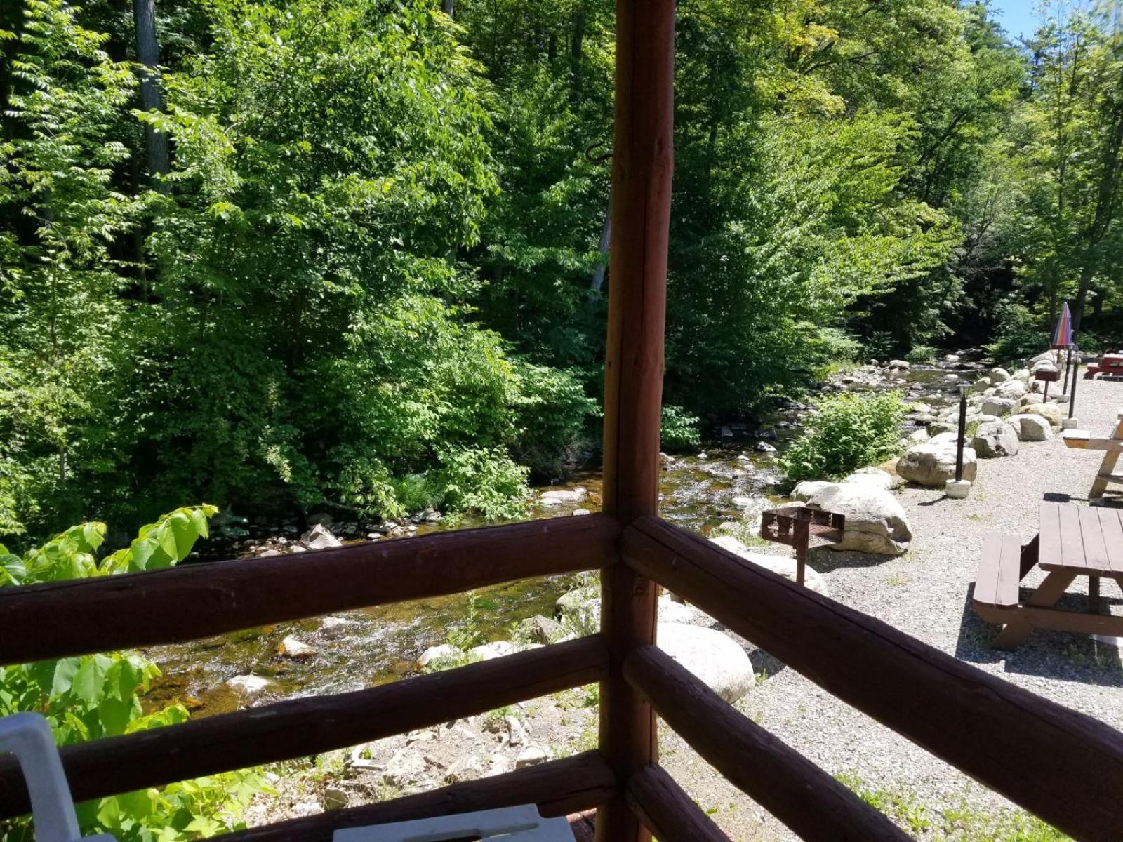 Seven Dwarfs Cabin - On The Brook Cabins Lake George Bagian luar foto